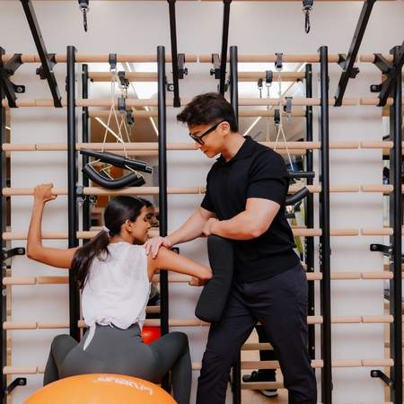 Schroth exercises combined with 3D scoliosis correction at ScolioLife