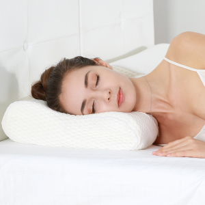 Side sleeper on ScolioPillow